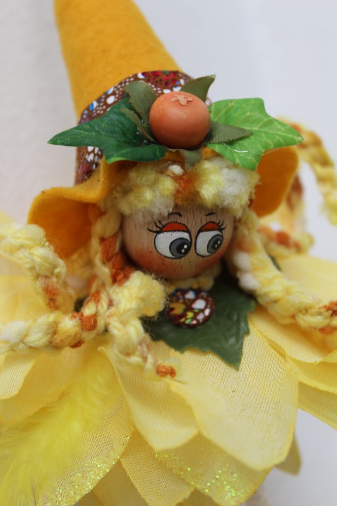 Muñeca Brujas Amarillo Limón